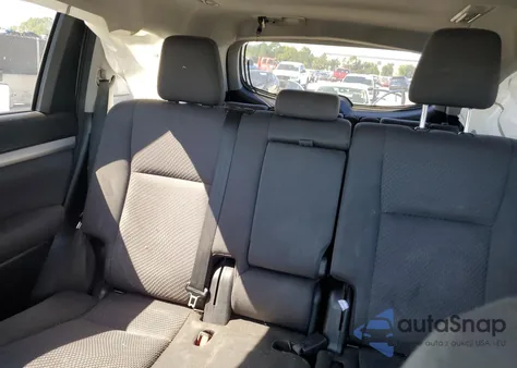 2018 Toyota Highlander Le from USA, damaged, VIN 5TDZZRFH9JS238765